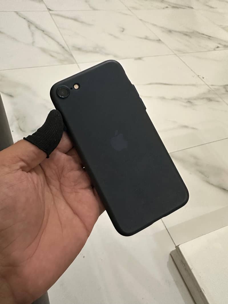 Apple iPhone SE 0