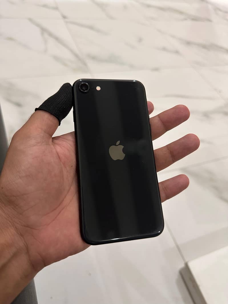 Apple iPhone SE 3
