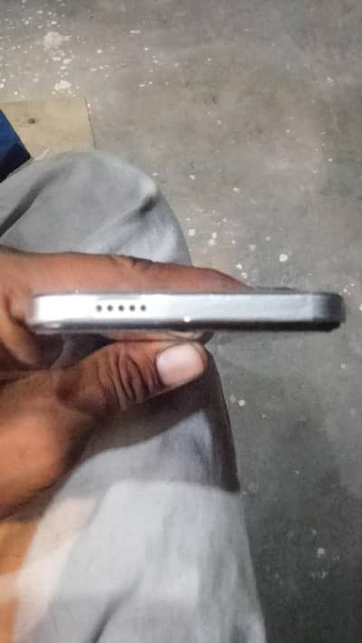 Vivo Y18 4+4 128gb