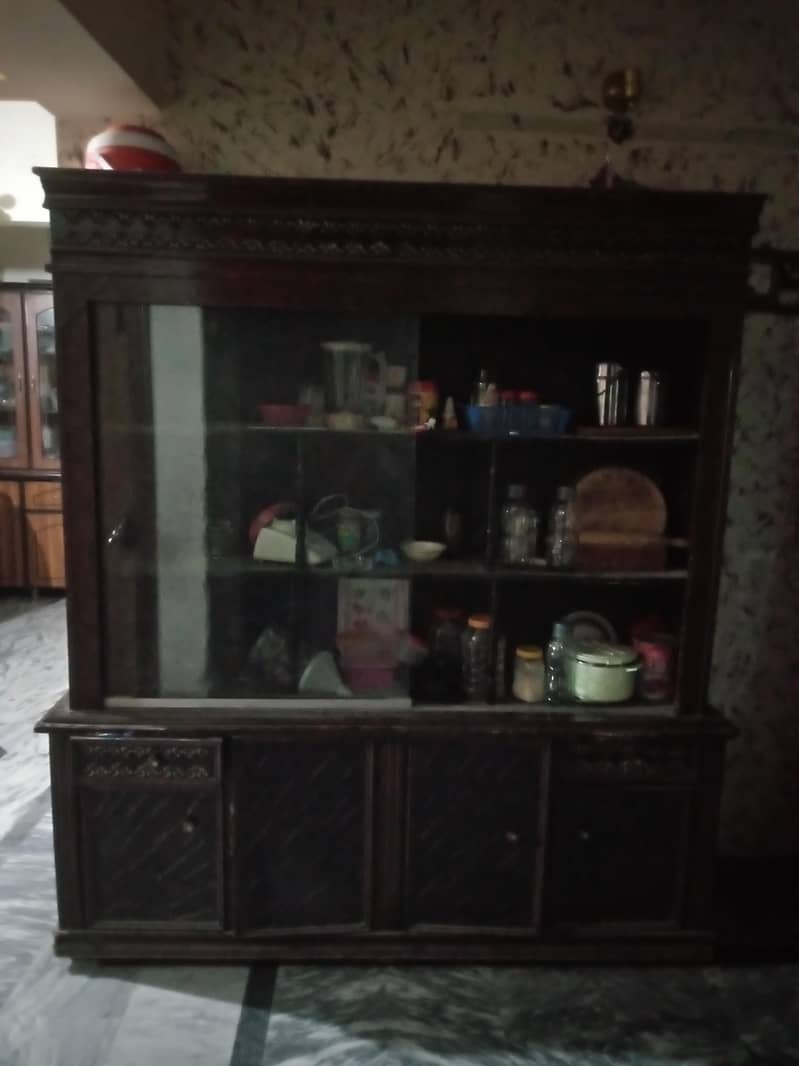 Showcase and Dressing Table 3