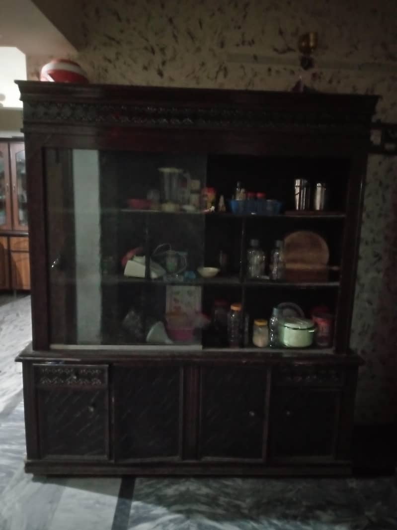 Showcase and Dressing Table 4