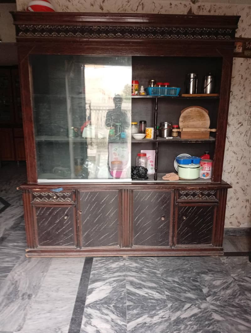 Showcase and Dressing Table 5