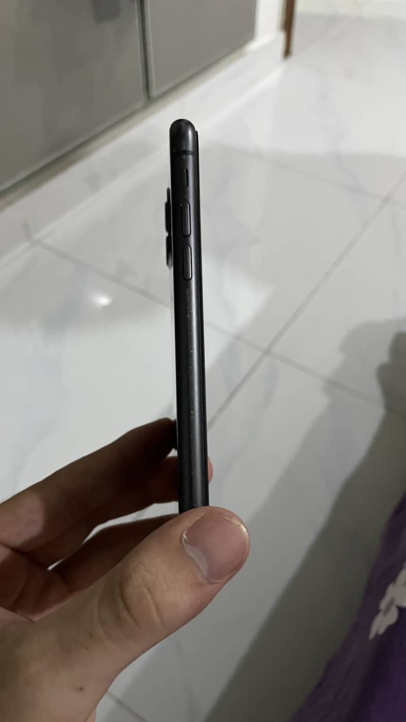 Apple iPhone 11 2