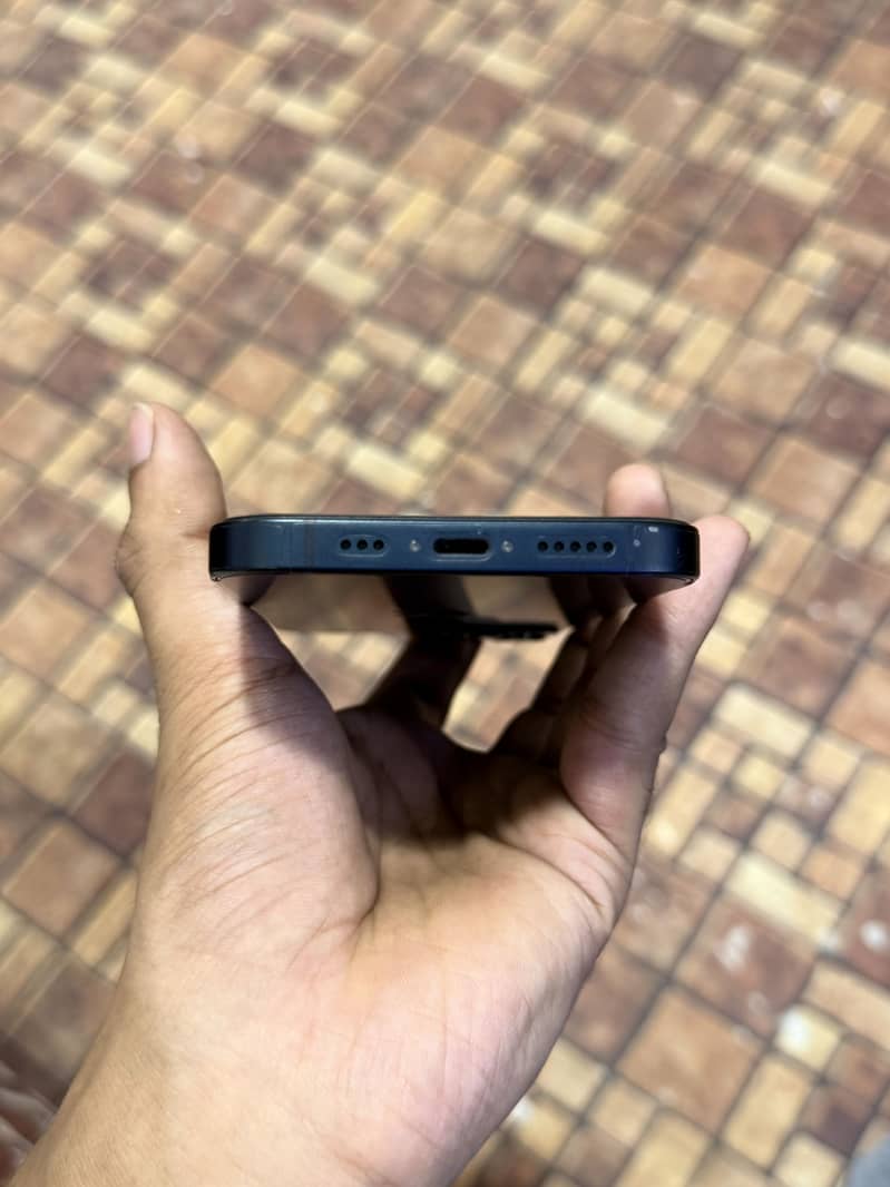 Apple iPhone 13 3