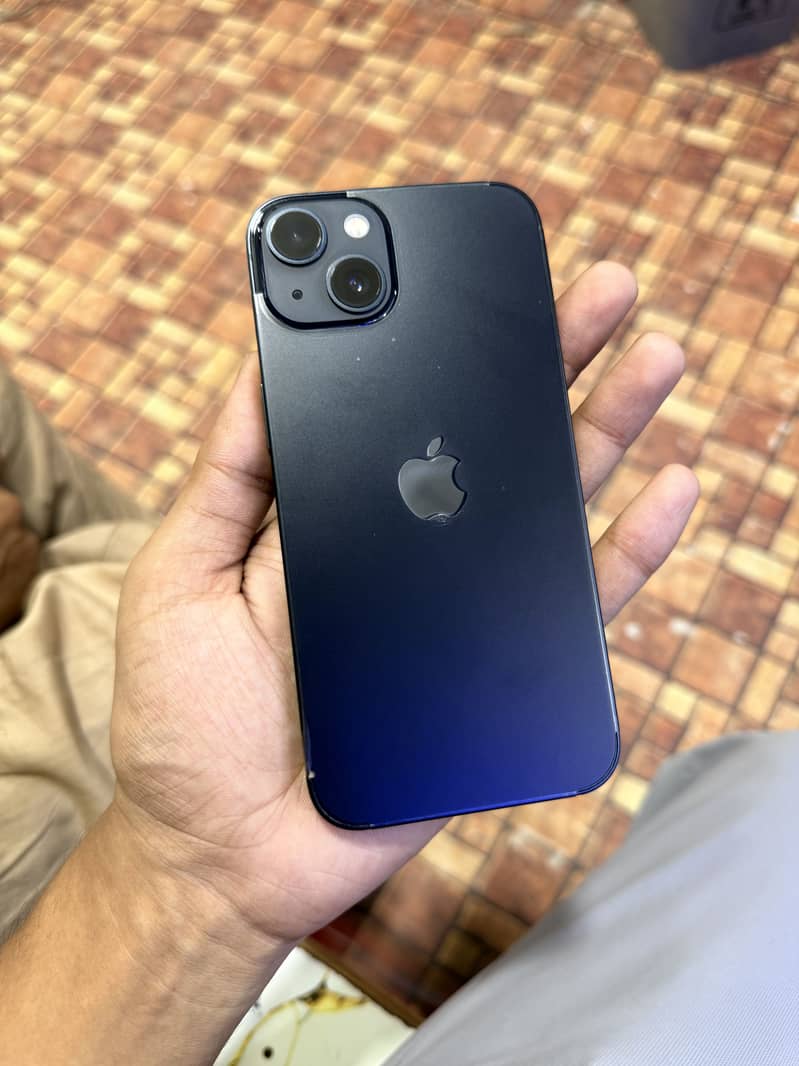 Apple iPhone 13 10