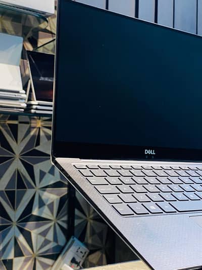 Dell XPS 9305 , i7-11th , 16GB/256GB SSD for Sale | COD Available
