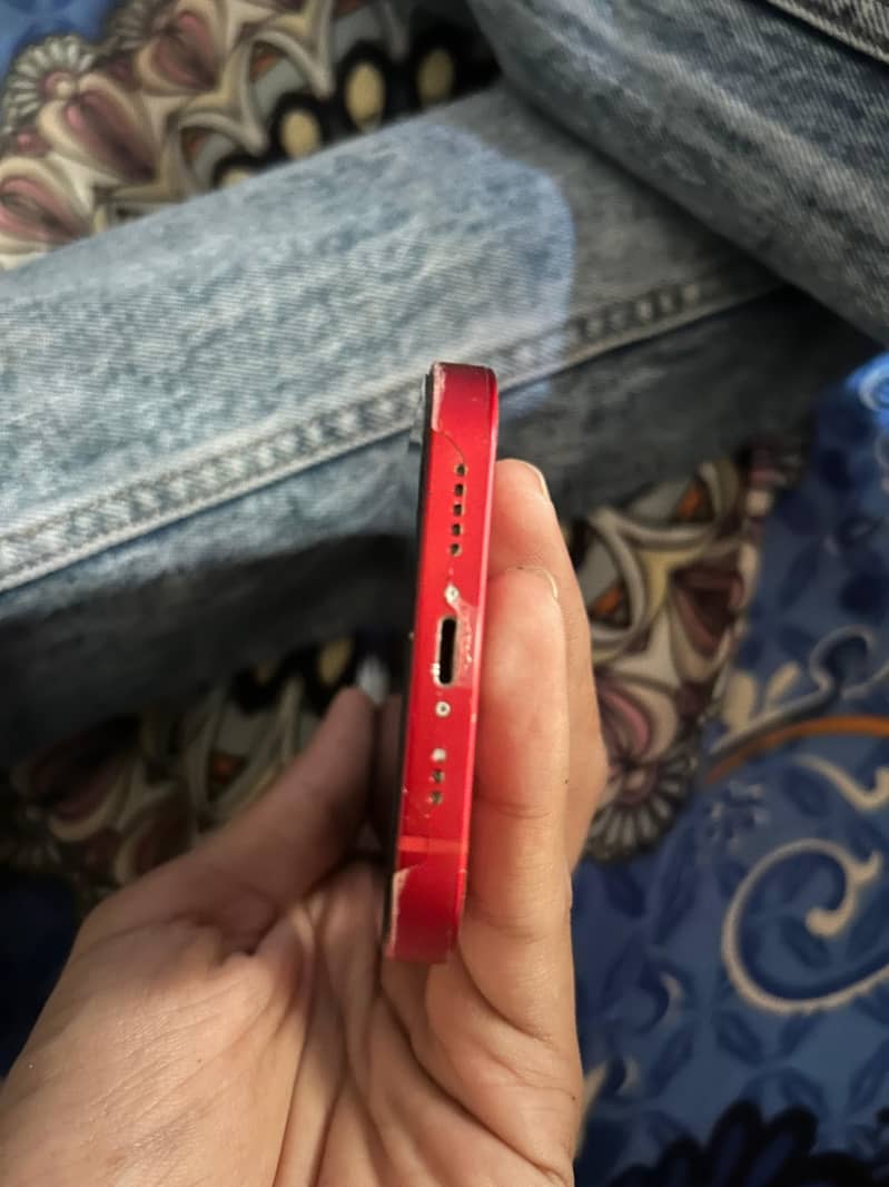 Apple iPhone 13 2