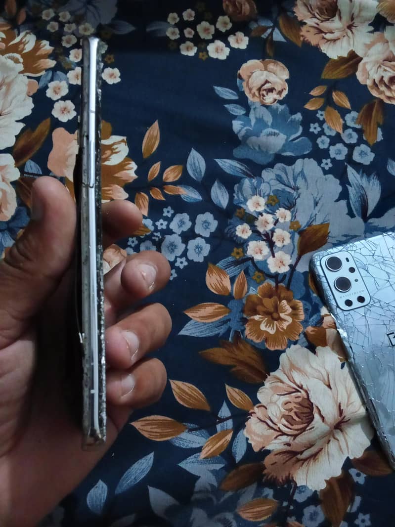 One Plus 9 Pro 3