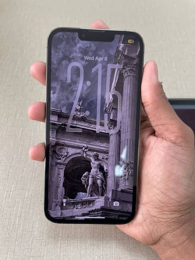 Apple iPhone 13