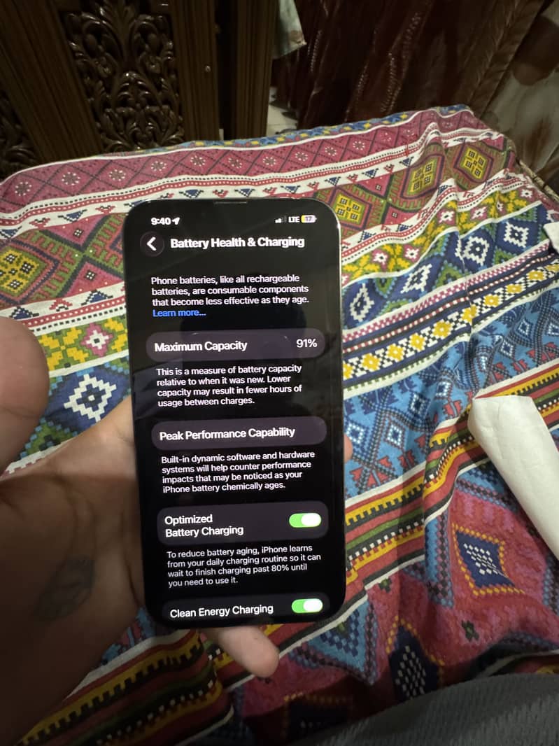 Apple iPhone 13 Pro Max 4