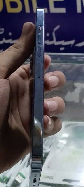 Apple iPhone 13 Pro Max 2
