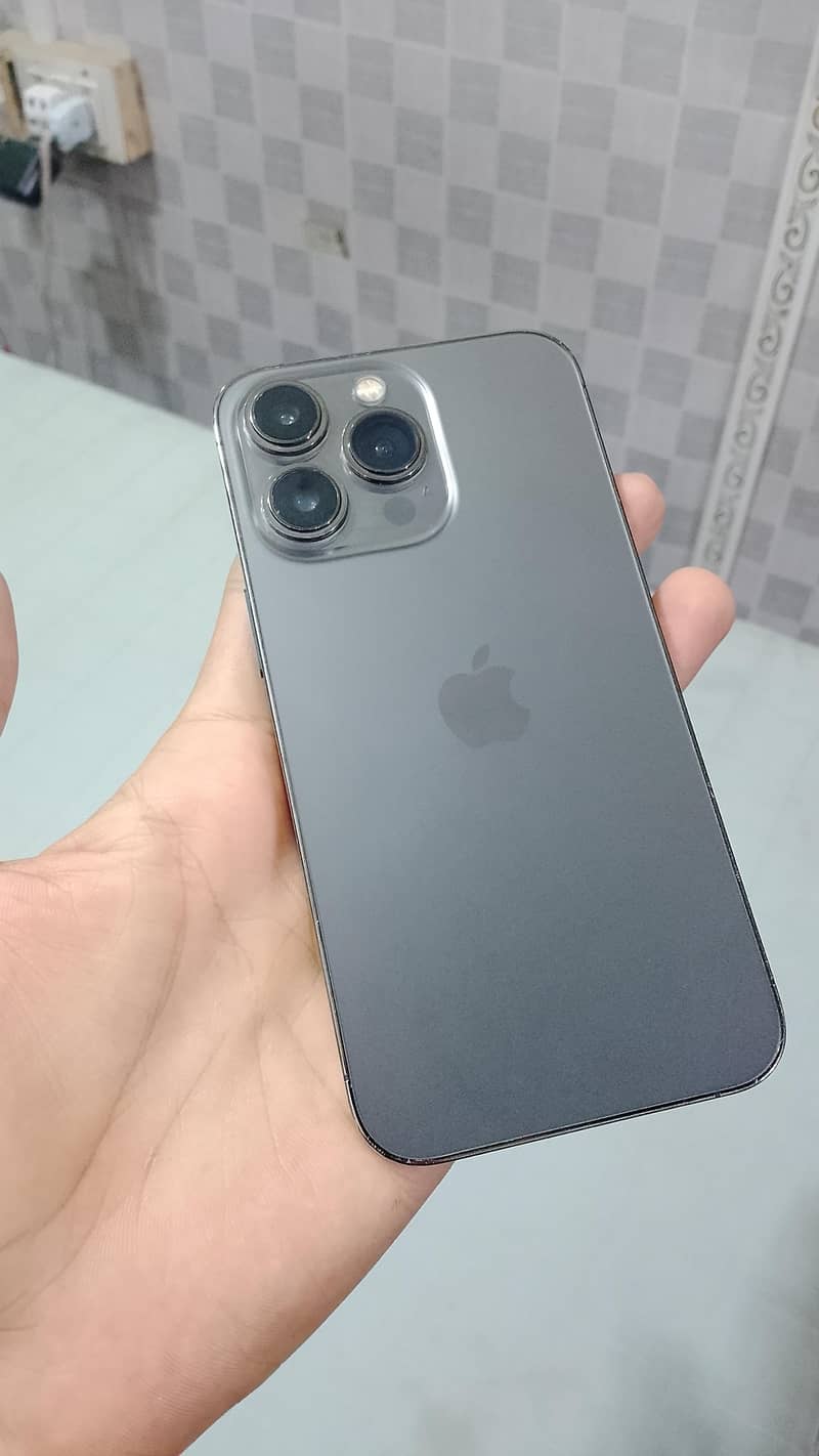 Apple iPhone 13 Pro 0