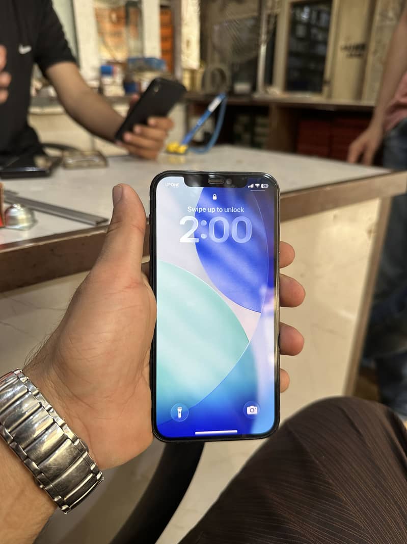 Apple iPhone 12 Pro 1