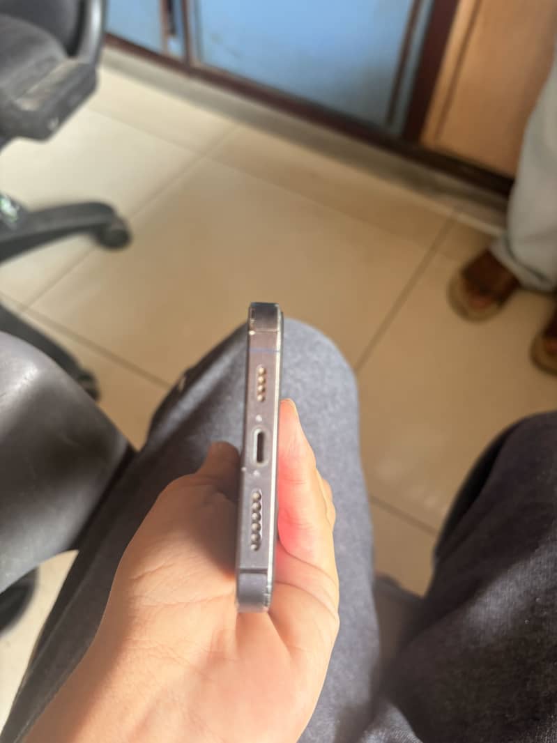 Apple iPhone 14 Pro Max 2
