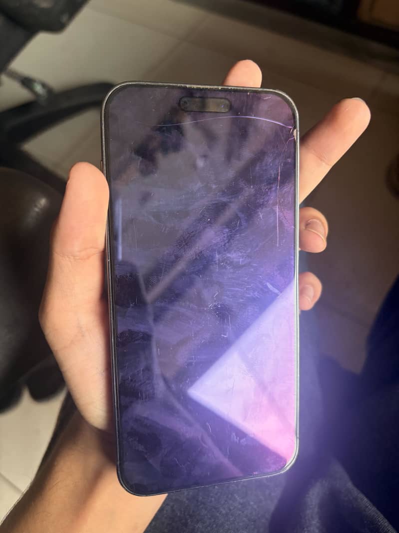 Apple iPhone 14 Pro Max 4