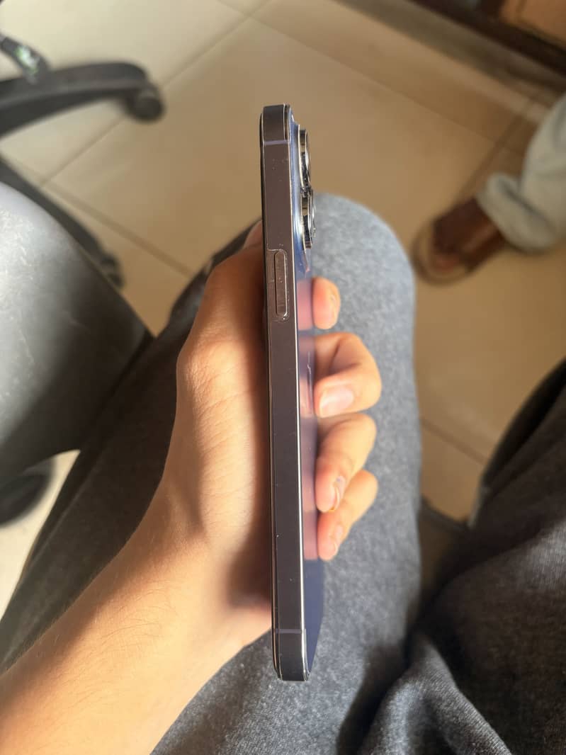 Apple iPhone 14 Pro Max 5