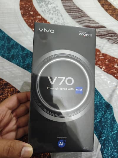 Vivo V70 5G 12/512 GB Box Pack