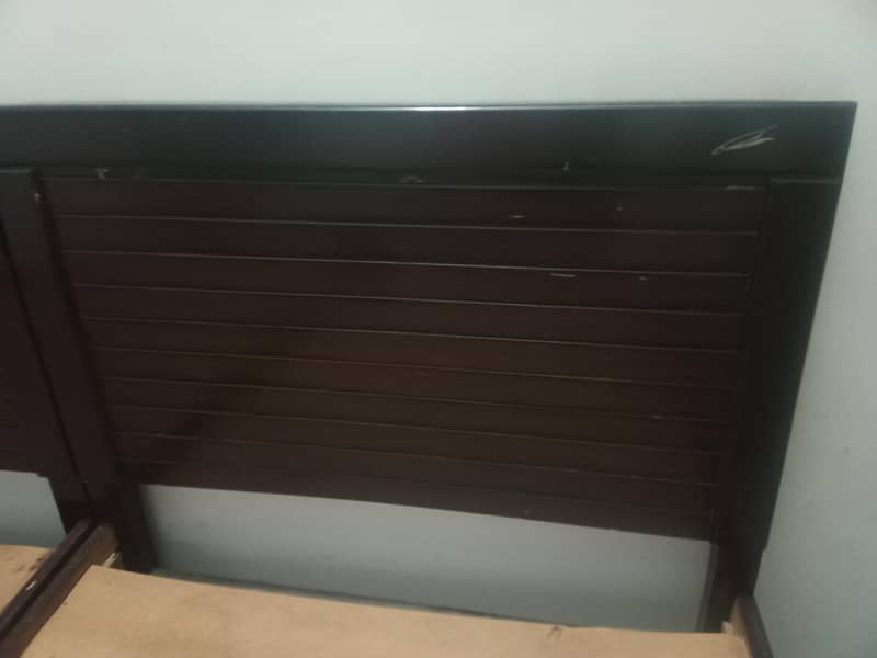 2 Single bed 3