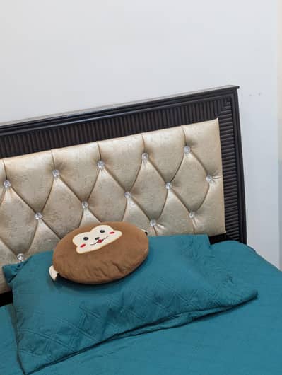 Single bed for sale