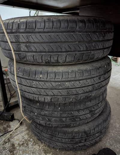 Used Tyres (Dunlop 2024) for Sale