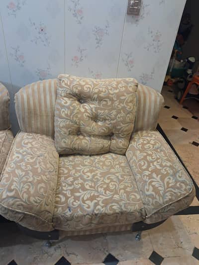 Comfortable 5 Seater Sofa Set For Family - Rawalpindi