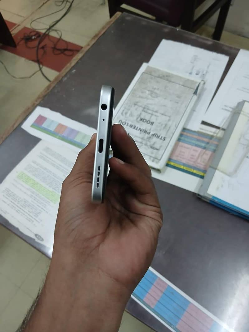 Infinix Note 6oi 1