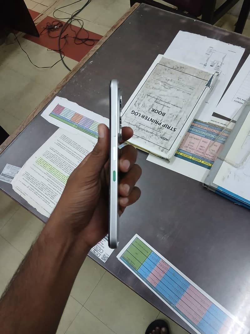 Infinix Note 6oi 3