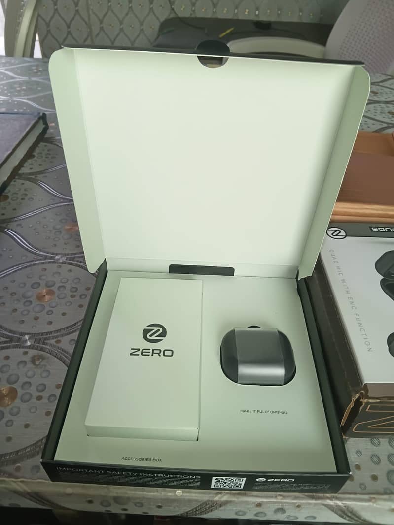 zero gravity earbuds 1