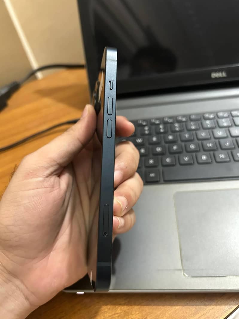 Apple iPhone 13 3