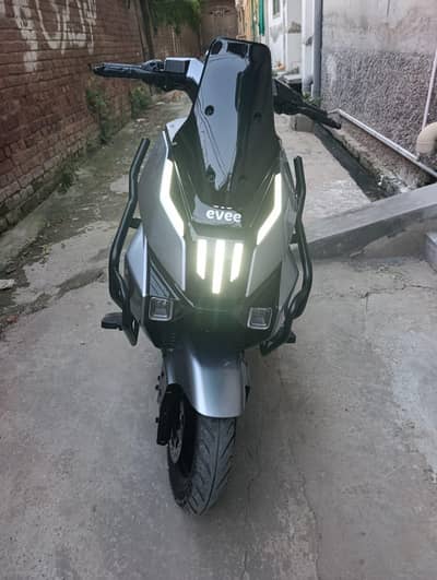 Evee Sqube 2026 Model – Brand New Condition (Just 250 KM Driven)