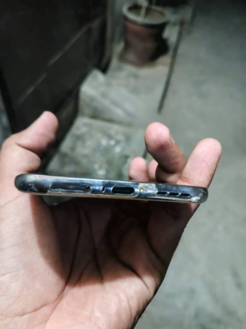Tecno Spark 40 pro plus 5