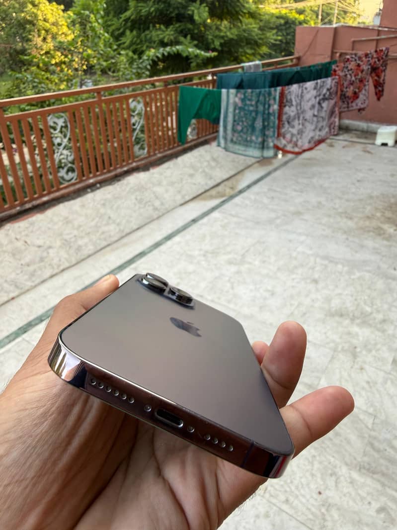 Apple iPhone 14 Pro Max 8