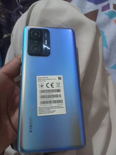 Xiaomi 11T 5G — 8GB RAM / 128GB with box