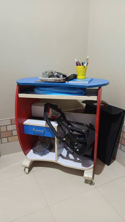 computer table urgent sale