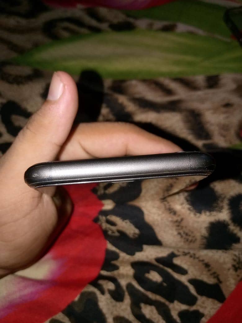 Apple iPhone 11 2