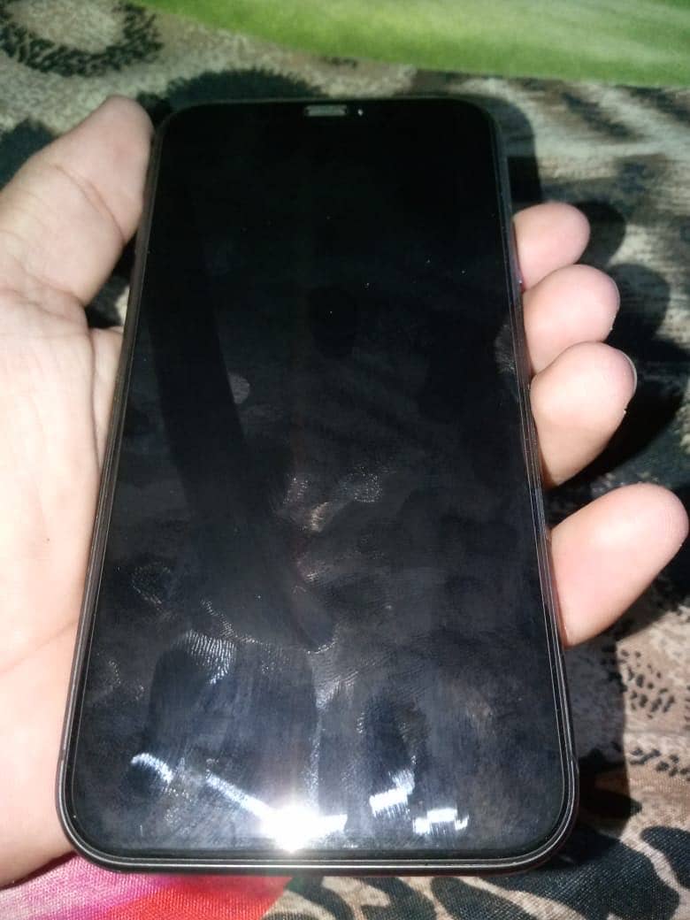 Apple iPhone 11 3