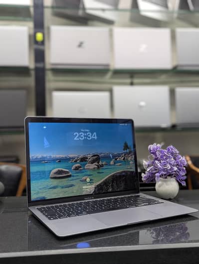 MACBOOK M1-AIR | 16GB RAM | 256GB SSD | 13" Retina DISPLAY