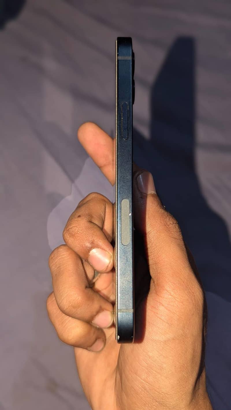 Apple iPhone 12 5