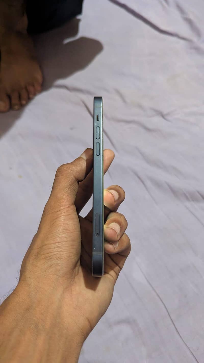 Apple iPhone 12 7
