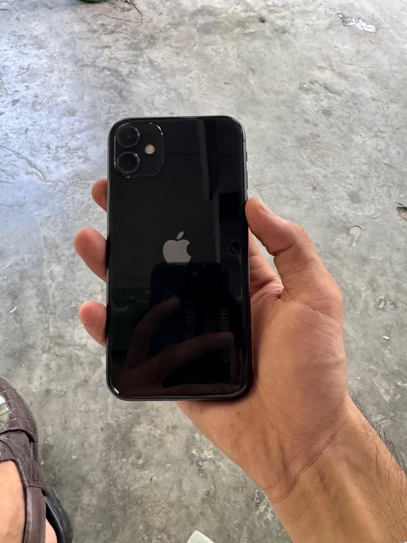 Apple iPhone 11 0
