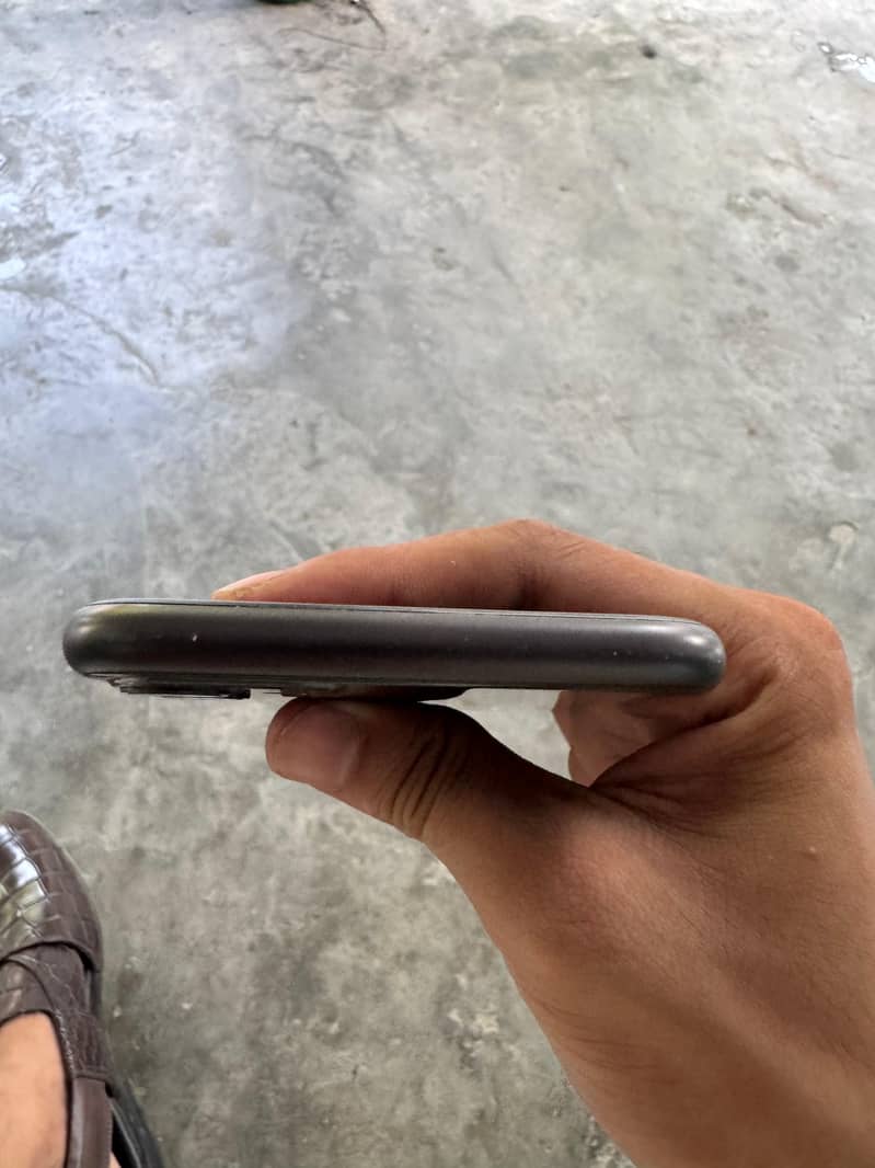 Apple iPhone 11 5