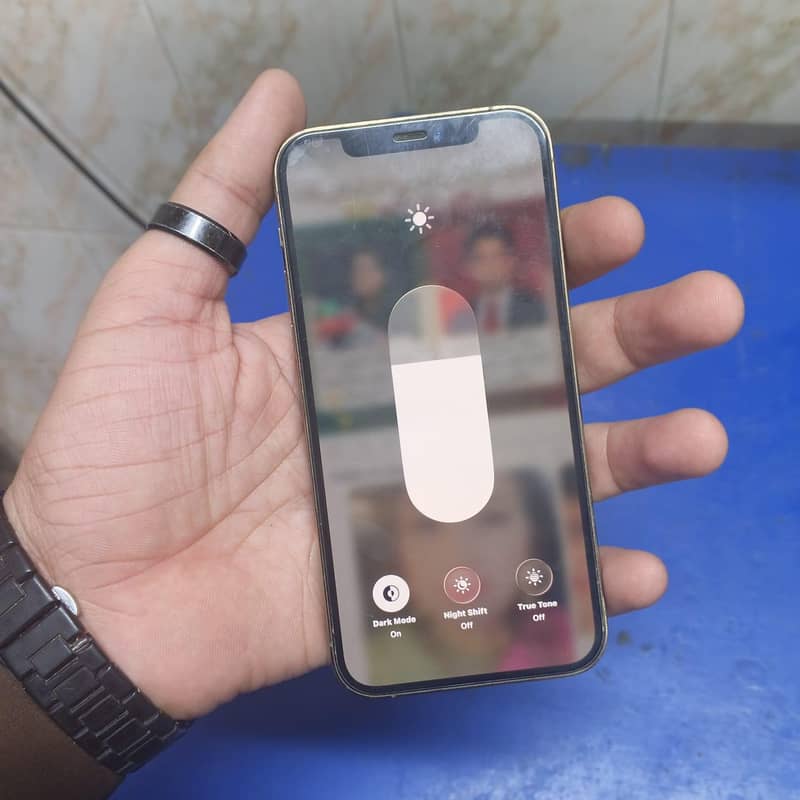 Apple iPhone 12 Pro 1