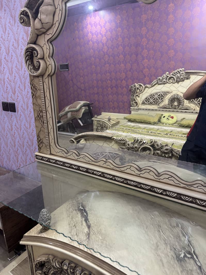 Bed with dressing table and side tables 6