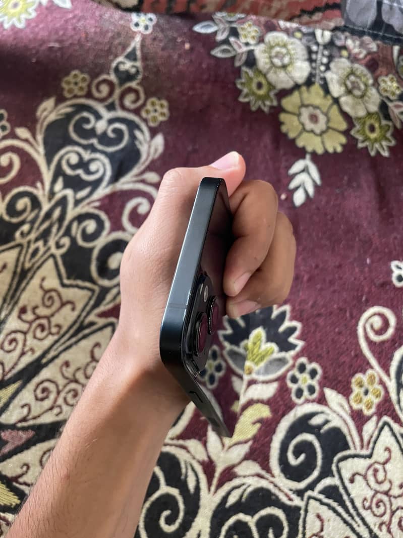 Apple iPhone 14 plus 3