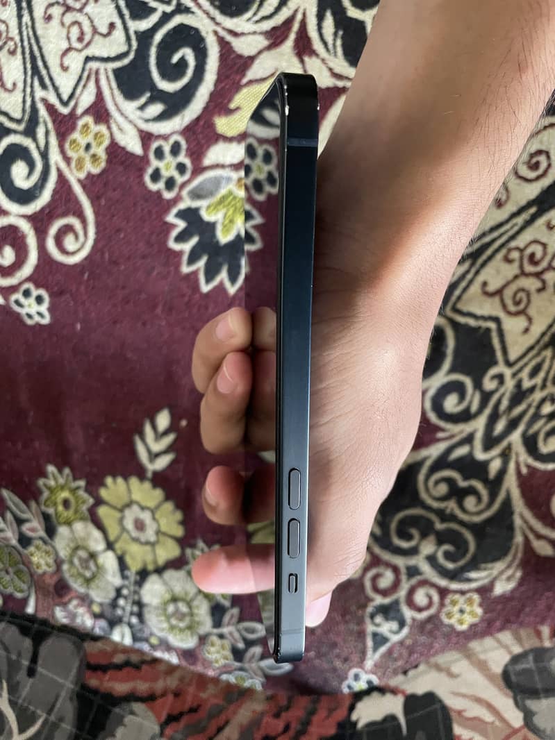 Apple iPhone 14 plus 4