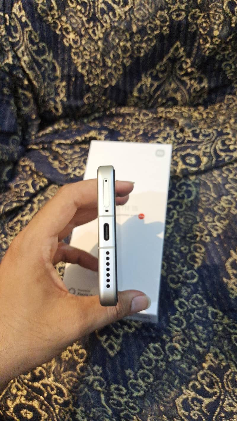 Xiaomi 15 4