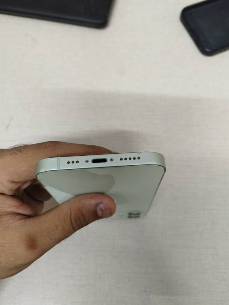 Apple iPhone 12 5