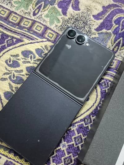 Samsung Mobile Z Flip 7