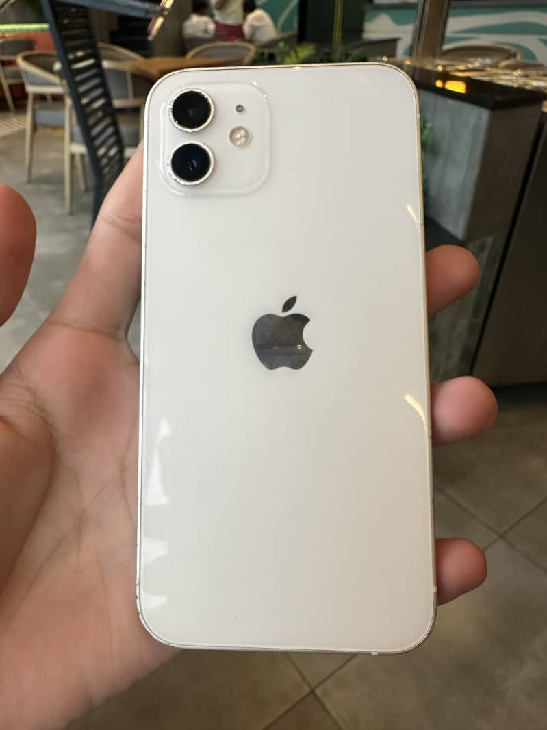 Apple iPhone 12 1