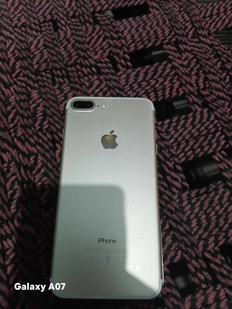 Apple iPhone 7 Plus 1